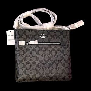 NWT || Coach Crossbody 👜
